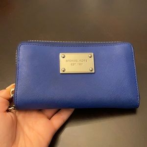 Michael Kors Wristlet Wallet